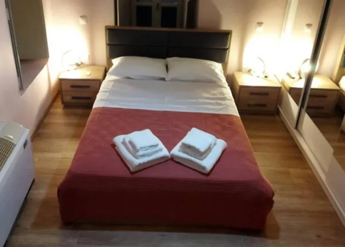 Afroditis's & Makis's 2 * Леонидион